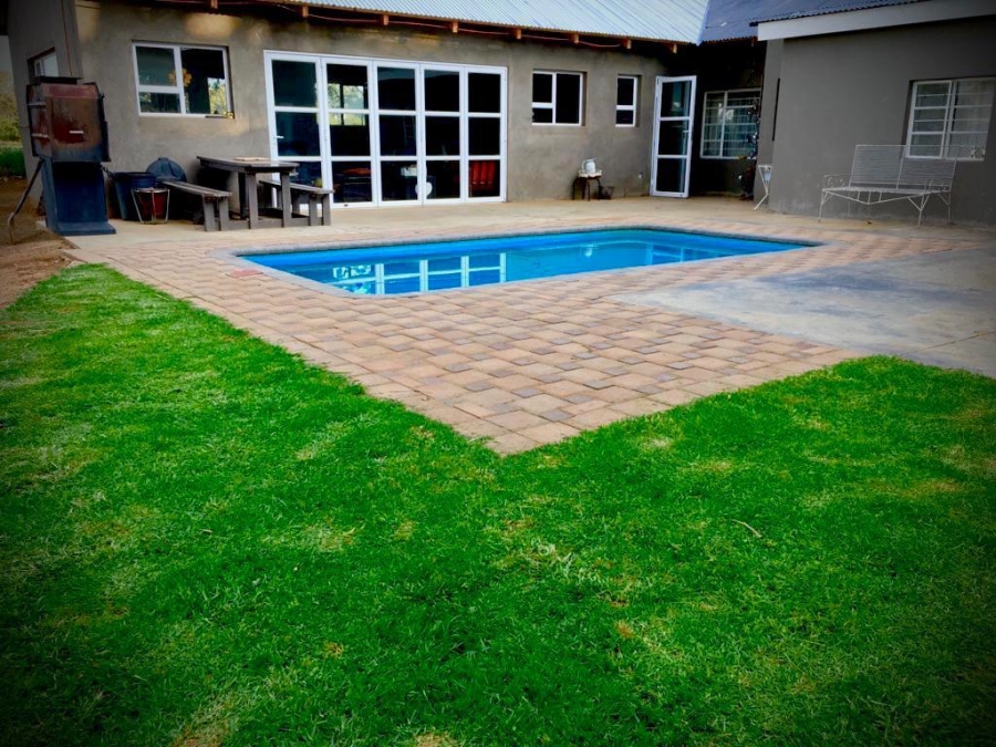 6 Bedroom Property for Sale in Bainsvlei Free State